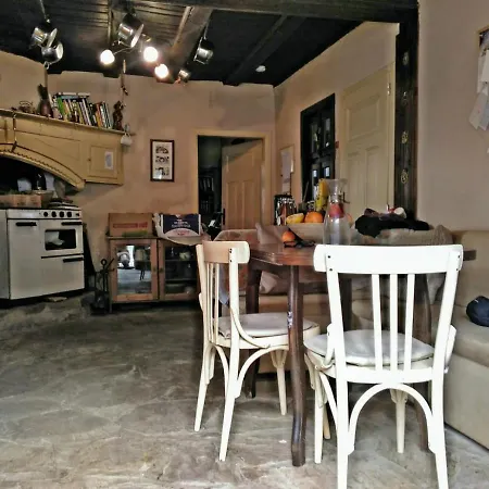 Risingsoul Villa & Yoga Barn * Gabarevo