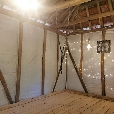 Ostello Risingsoul Villa & Yoga Barn *