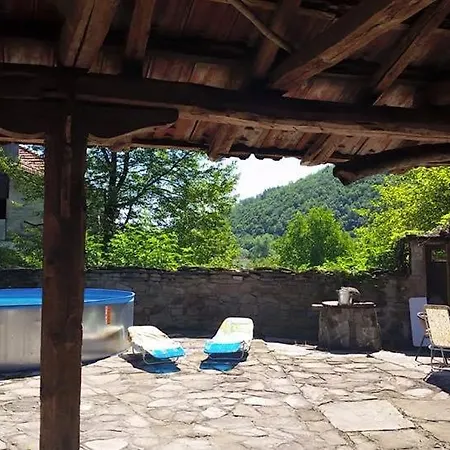 Ostello Risingsoul Villa & Yoga Barn