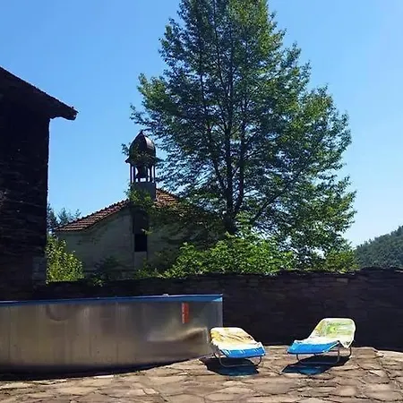 Ostello Risingsoul Villa & Yoga Barn Gabarevo