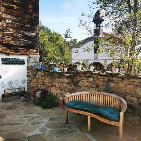 Risingsoul Villa & Yoga Barn * Gabarevo